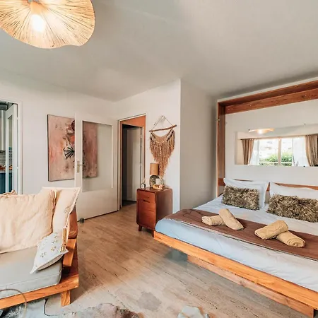 Apartment Riviera Piscine, Parking Et Animaux Acceptes *