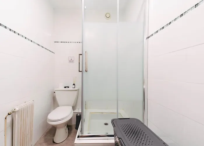 Riviera Piscine, Parking Et Animaux Acceptes *