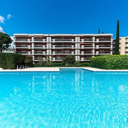 Riviera Piscine Et à Deux Pas *