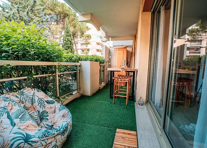 Apartment Riviera Piscine, Parking Et Animaux Acceptes *
