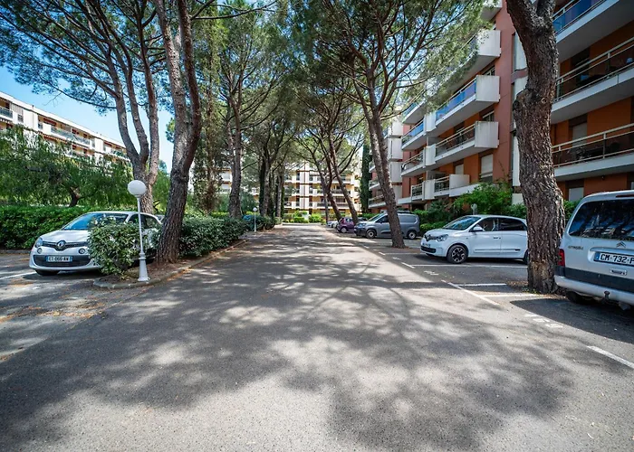 Apartment Riviera Piscine, Parking Et Animaux Acceptes *