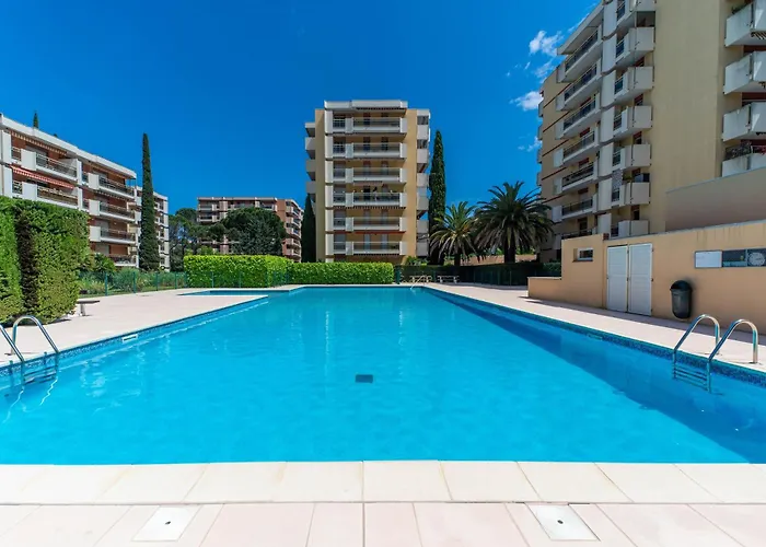 Apartment Riviera Piscine, Parking Et Animaux Acceptes Saint-Raphael (Var)